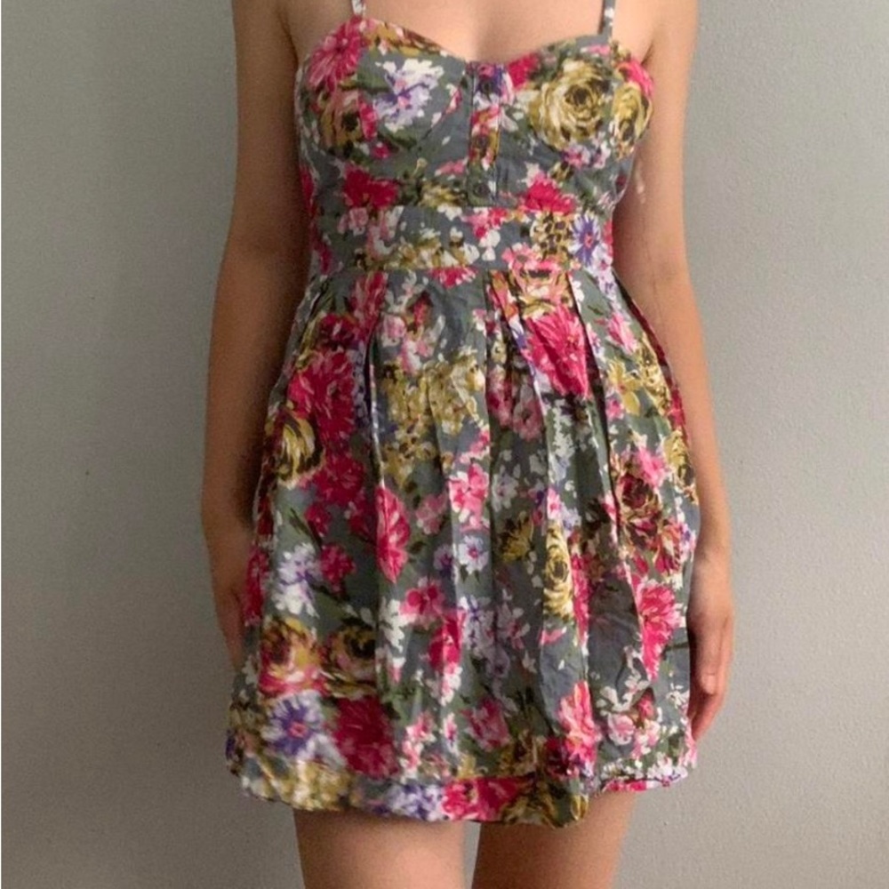 Forever Twenty One Floral Dress Size Small